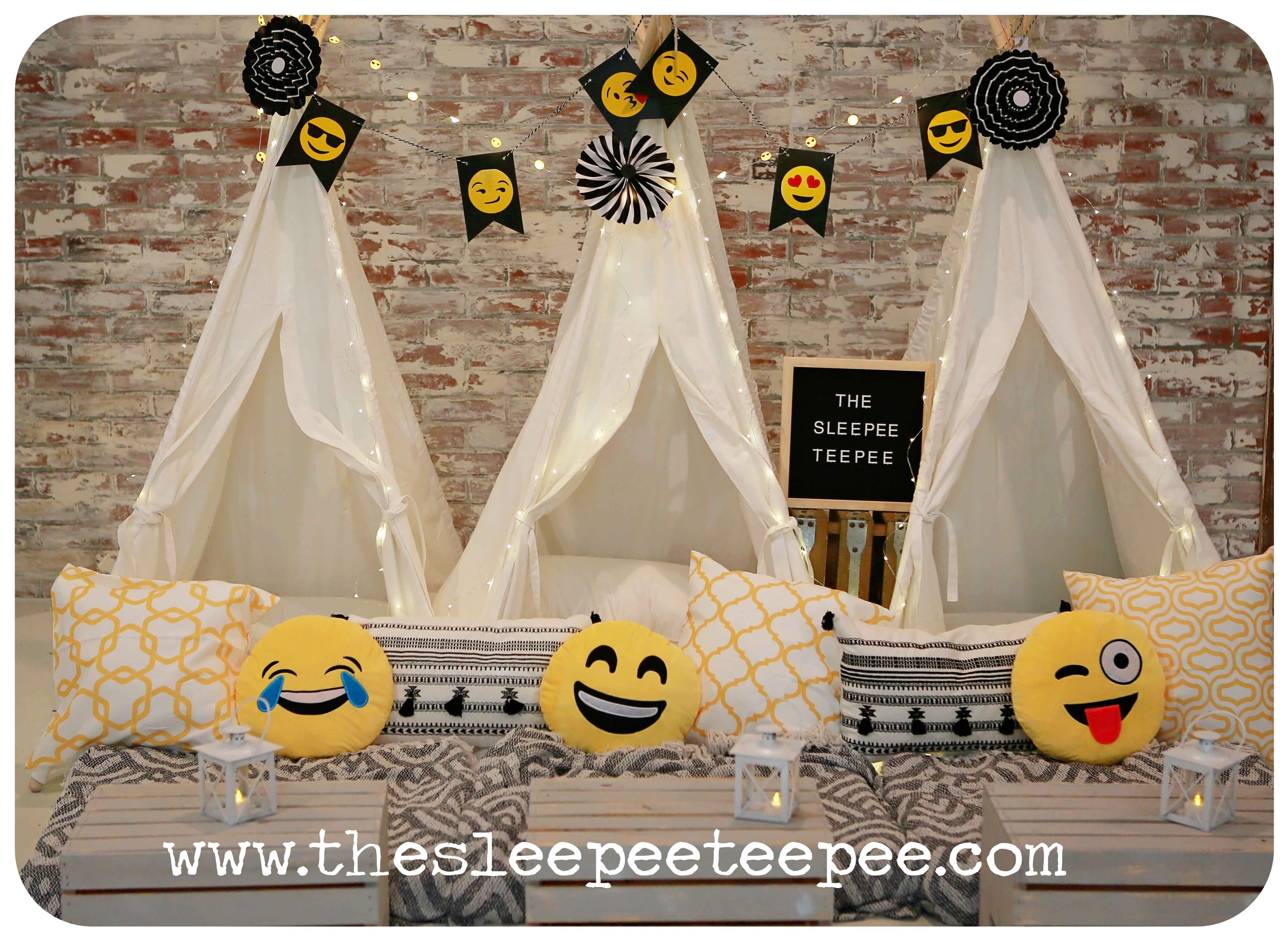 the sleepee teepee~emoji